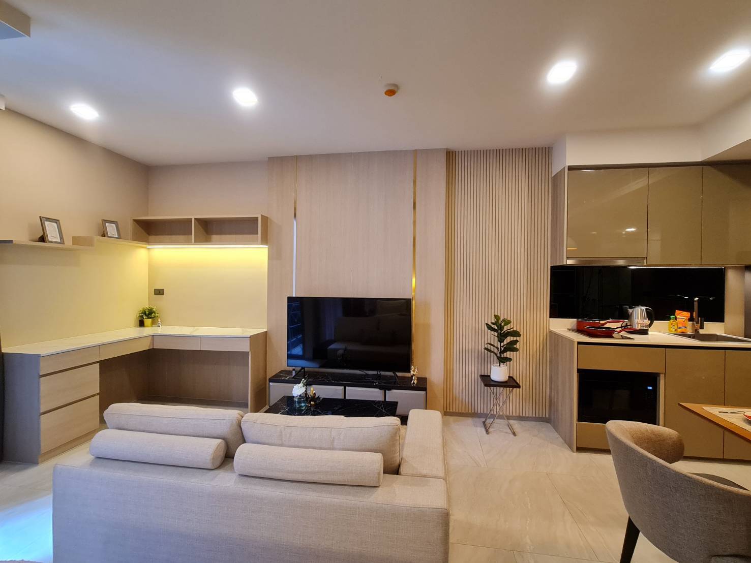 [SUA-213] Fynn Sukhumvit 31 (ฟินน์ สุขุมวิท 31) : คอนโดมิเนียมให้เช่า 1 ห้องนอน ใกล้อโศก คอนโดดี ทำเลได้ ส่วนกลางจัดเต็ม