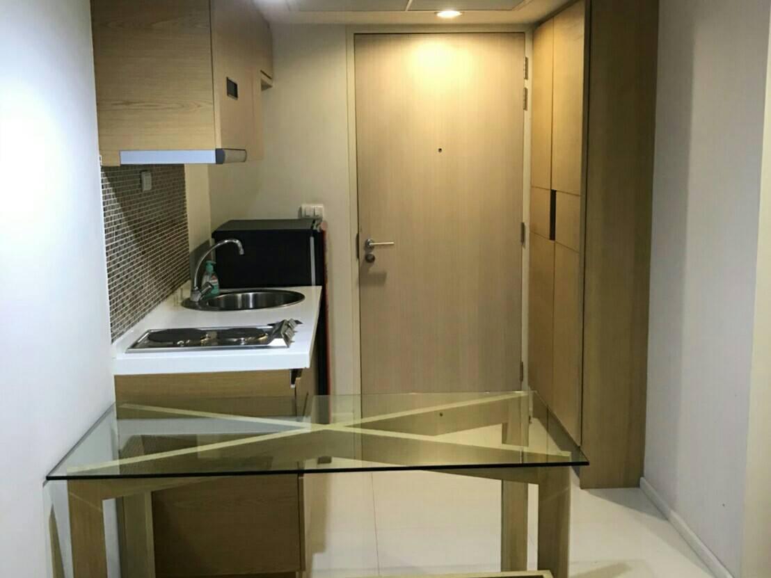 [SI-204] Focus On Saladaeng Condominium (โฟคัส ออน ศาลาแดง คอนโดมิเนียม) : คอนโดมิเนียมให้เช่า 1 ห้องนอน ใกล้สีลม ห้องนี้ดี อยู่แล้วรวย