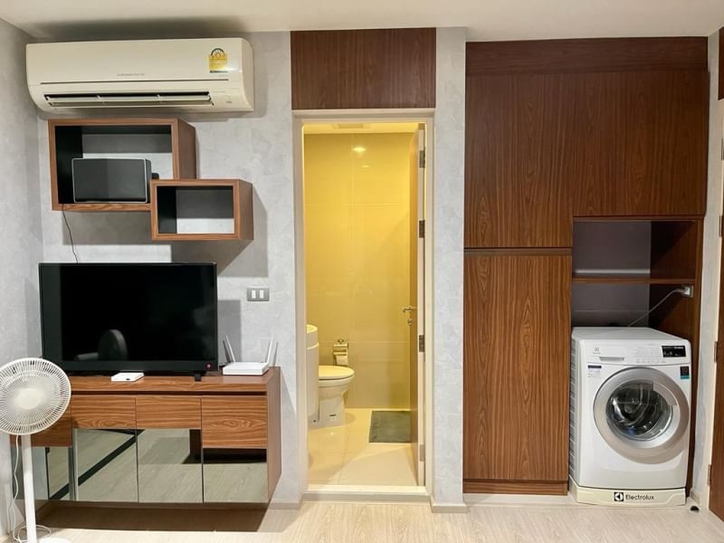 (ให้เช่า) Rhythm Asoke 2 (ริธึ่ม อโศก 2) – คอนโดหรูทำเลเยี่ยม ใกล้ MRT พระราม 9 ห้องสตูดิโอชั้นสูง วิวสวย ตกแต่งครบพร้อมเข้าอยู่ เดินทางสะดวกสบายใจกลางย่าน CBD