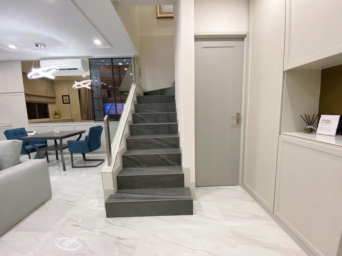 (ขาย) Ideo Q Phayathai (ไอดีโอ คิว พญาไท) – ห้องหายาก Duplex 2 ชั้น รีโนเวทหรู ใกล้ BTS พญาไท Rare Item! ห้องมุม Duplex 2 ชั้น มีเพียง 10 ยูนิตในโครงการ รีโนเวทจัดเต็มกว่า 2 ล้านบาท วิวรถไฟฟ้าพญาไท